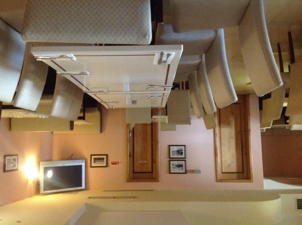 Downtown Hotel วิกตอเรีย ภายนอก รูปภาพ